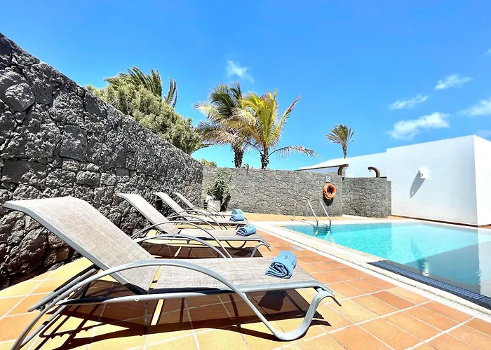 Sleeps 6 With Sauna Playa Blanca (Lanzarote)