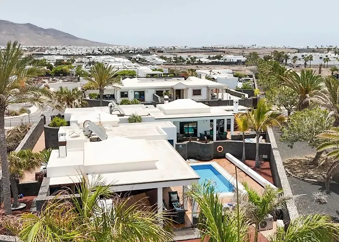 Sleeps 6 With Sauna * Playa Blanca