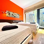 Sleeps 6 With Pool Private & Sauna *