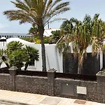 Sleeps 6 With Pool Private & Sauna Villa *