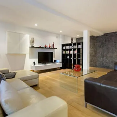 فيلة Sleeps 6 With Sauna