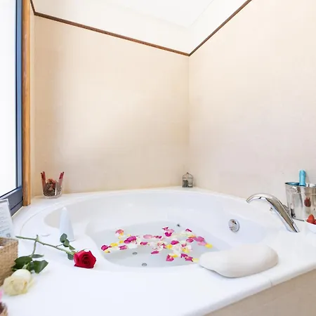 Βίλα Sleeps 6 With Pool Private & Sauna