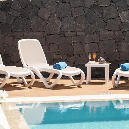 Sleeps 6 With Pool Private & Sauna Βίλα