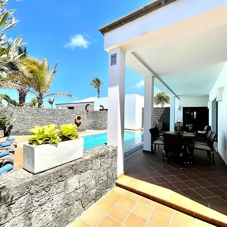 Sleeps 6 With Pool Private & Sauna 别墅