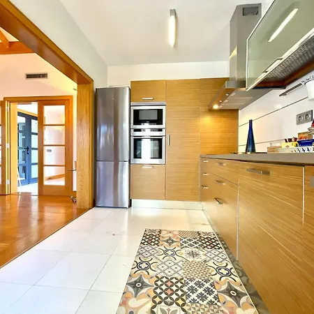 Βίλα Sleeps 6 With Sauna Πλάγια Μπλάνκα