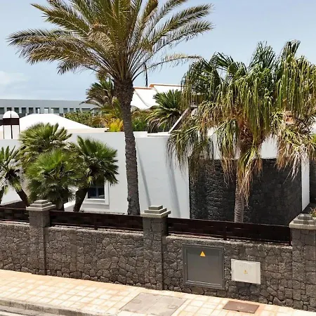 Sleeps 6 With Pool Private & Sauna 别墅 *