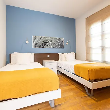 Sleeps 6 With Pool Private & Sauna 别墅